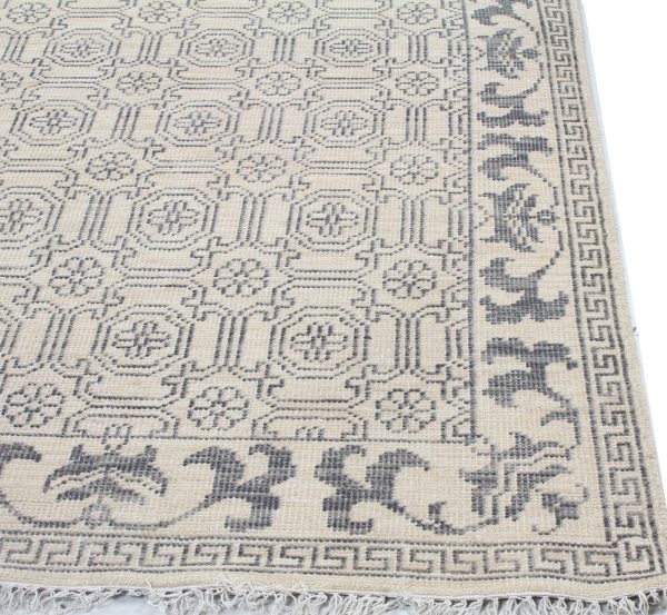 Bashian Artifact A154-AR104 Ivory Area Rug For Discount